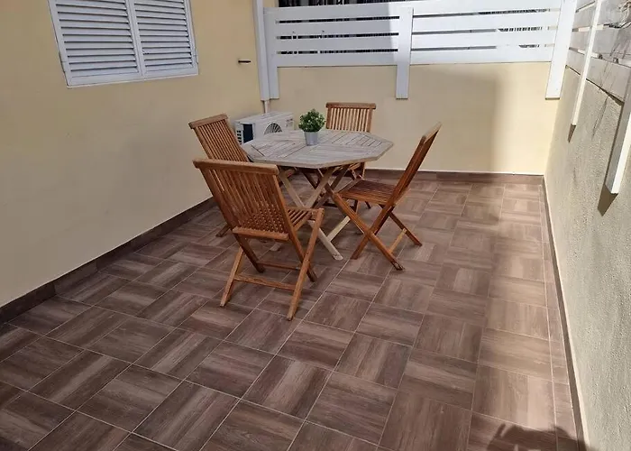 Apartmán Ground Floor 3 Min Walk From The Sea