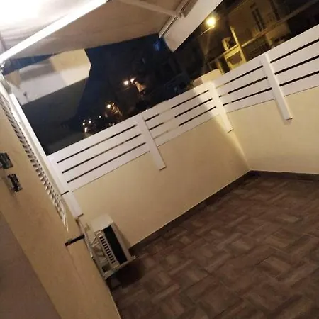 아파트 Ground Floor 3 Min Walk From The Sea