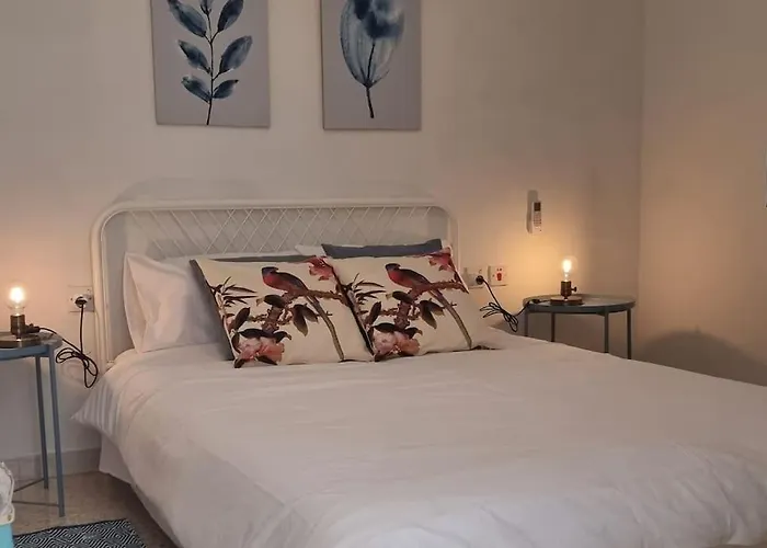 Ground Floor 3 Min Walk From The Sea Apartament *